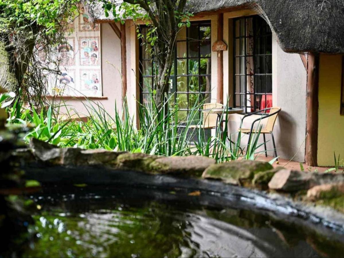 Kulanga Cottages ヨハネスブルグ エクステリア 写真