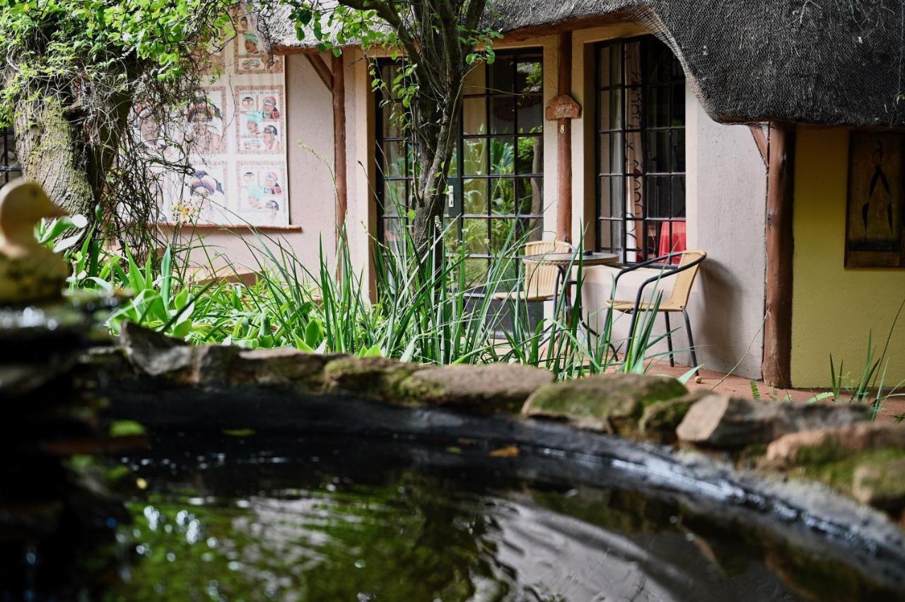 Kulanga Cottages ヨハネスブルグ エクステリア 写真